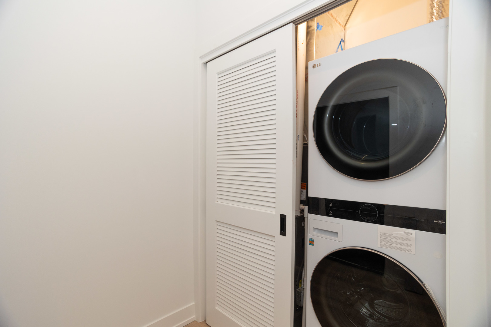 2042 West Irving Park Road, Unit 403 Chicago, IL 60618 - Photo 13 of 14