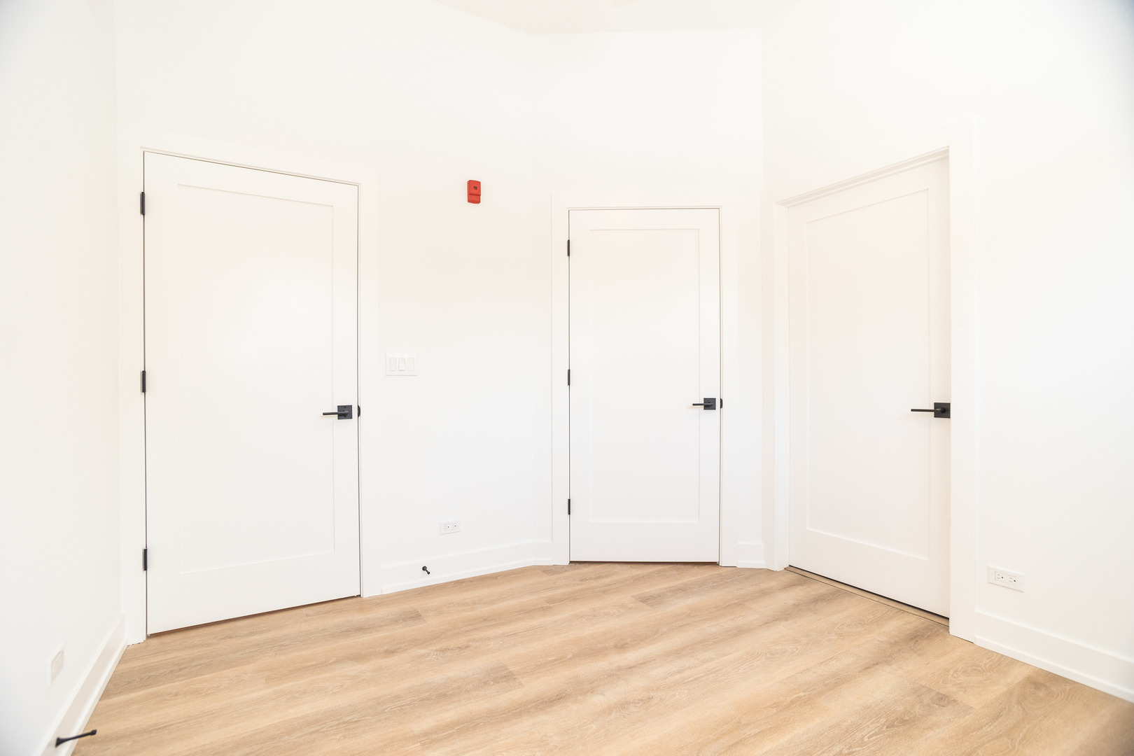 2042 West Irving Park Road, Unit 403 Chicago, IL 60618 - Photo 10 of 14