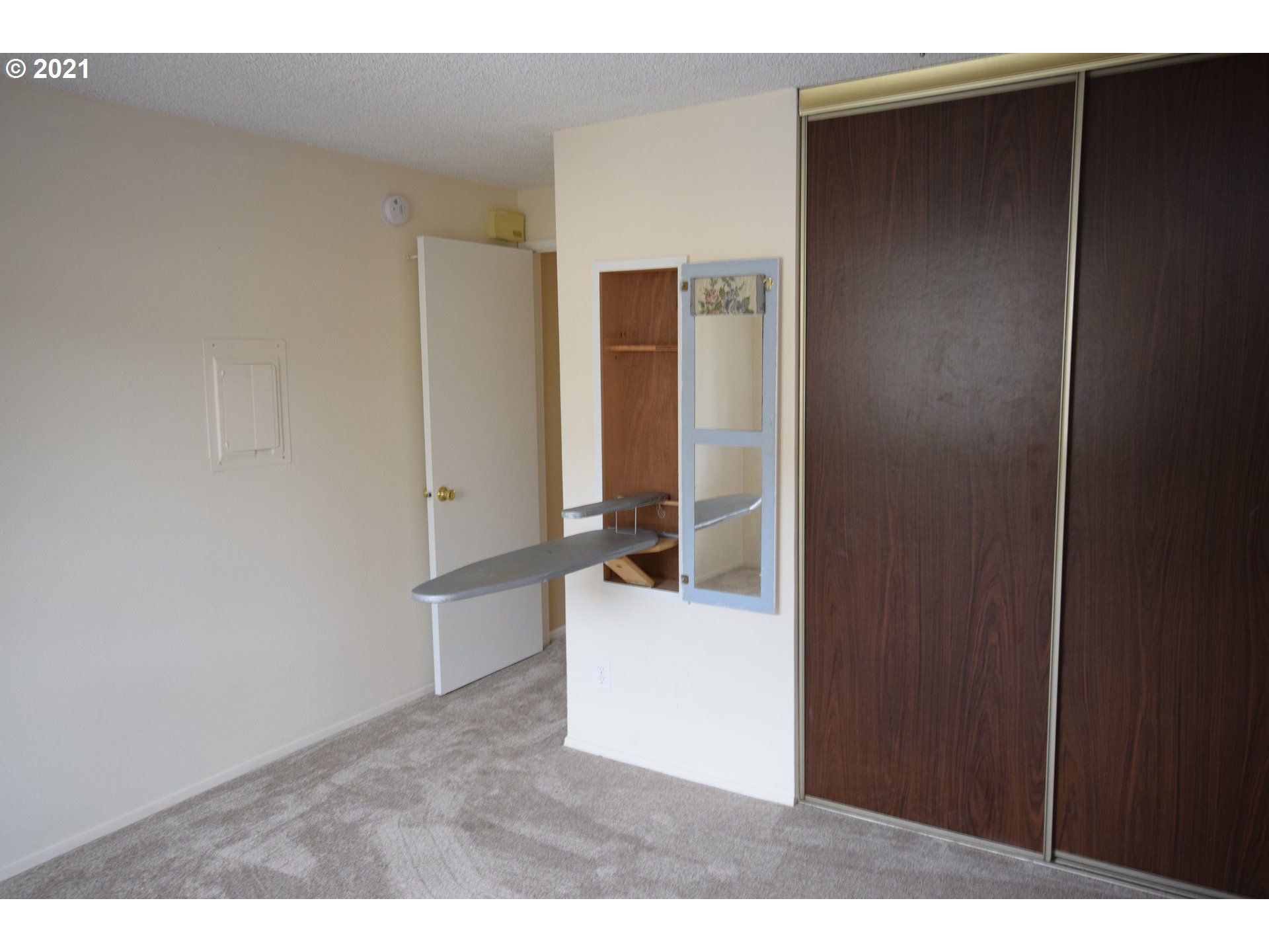 12620 Northwest Barnes Road, Unit 3 Portland, OR 97229 - Photo 14 of 14 Gallery Image 14
