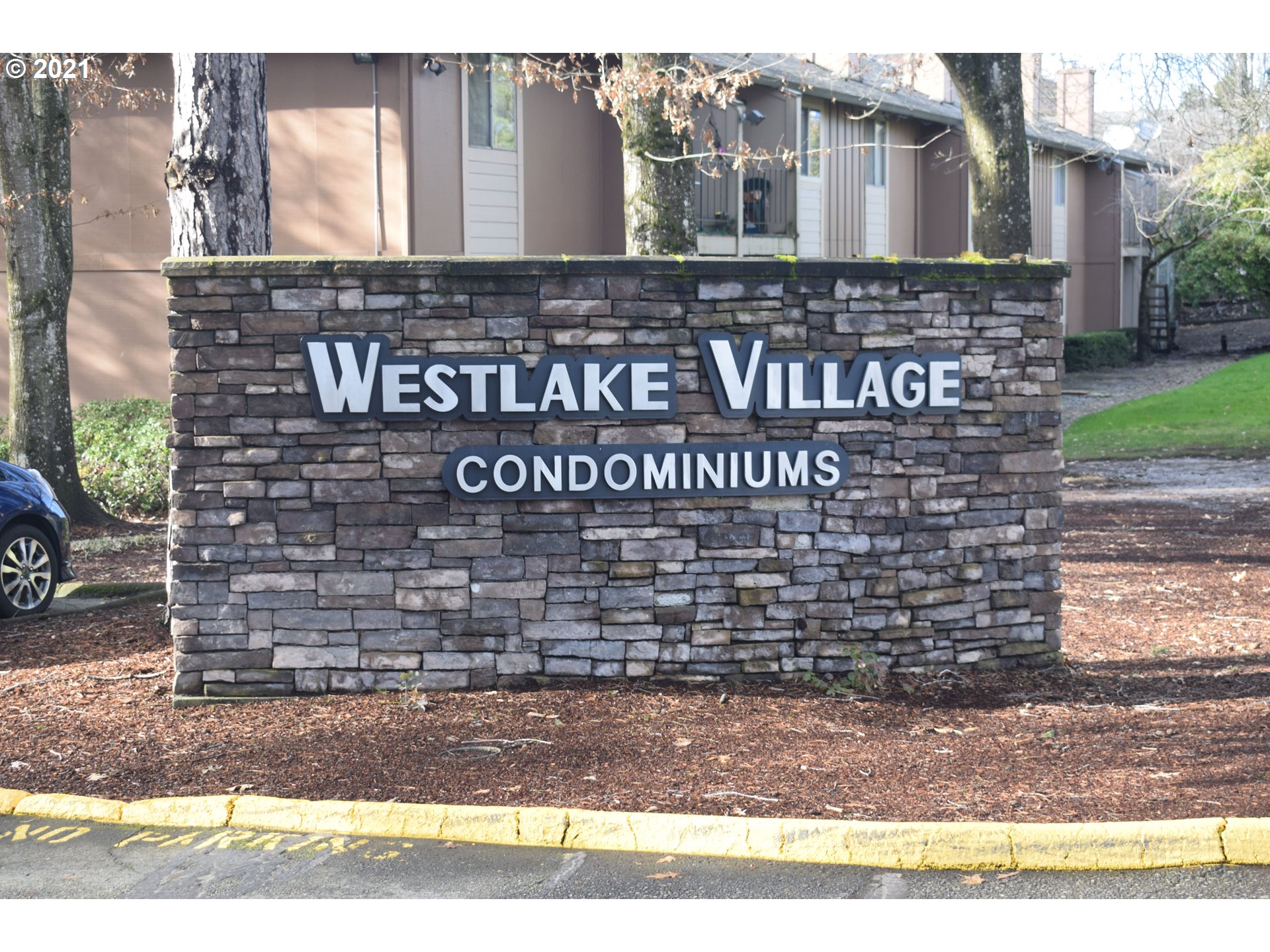 12620 Northwest Barnes Road, Unit 3 Portland, OR 97229 - Photo 7 of 14 Gallery Image 7