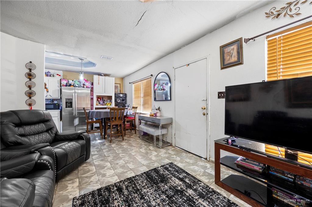 211 Ramon Private Road Mission, TX 78572 - Photo 4 of 24