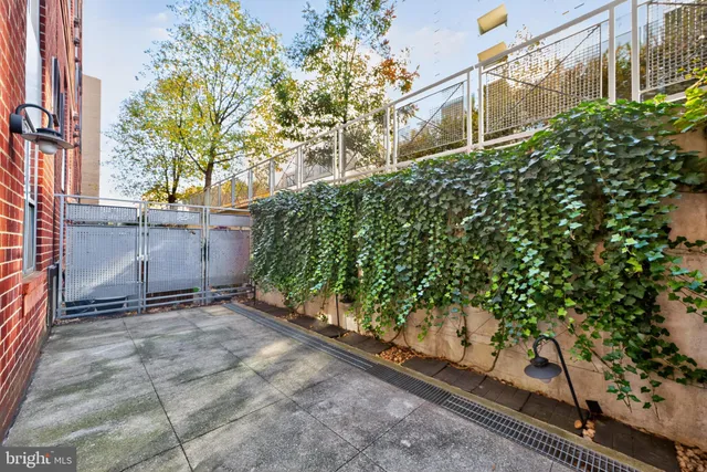 $2,700 | 1300 N Street Northwest, Unit 18, Washington, DC 20005