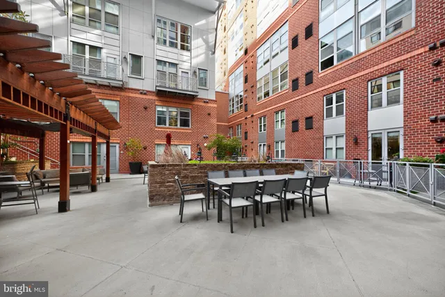 $2,700 | 1300 N Street Northwest, Unit 18, Washington, DC 20005