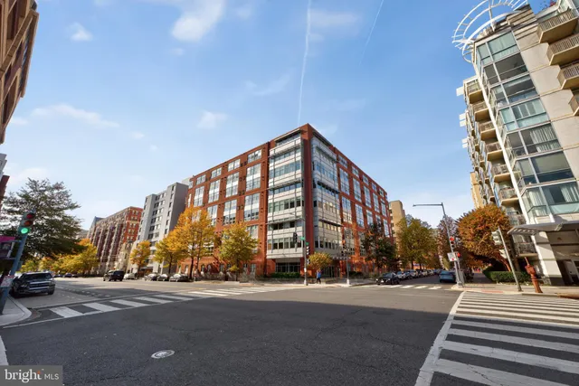 $2,700 | 1300 N Street Northwest, Unit 18, Washington, DC 20005