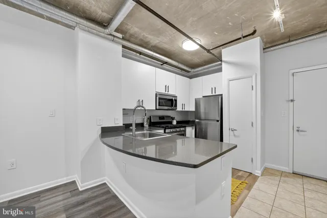 $2,700 | 1300 N Street Northwest, Unit 18, Washington, DC 20005