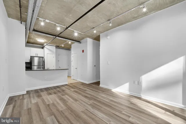 $2,700 | 1300 N Street Northwest, Unit 18, Washington, DC 20005