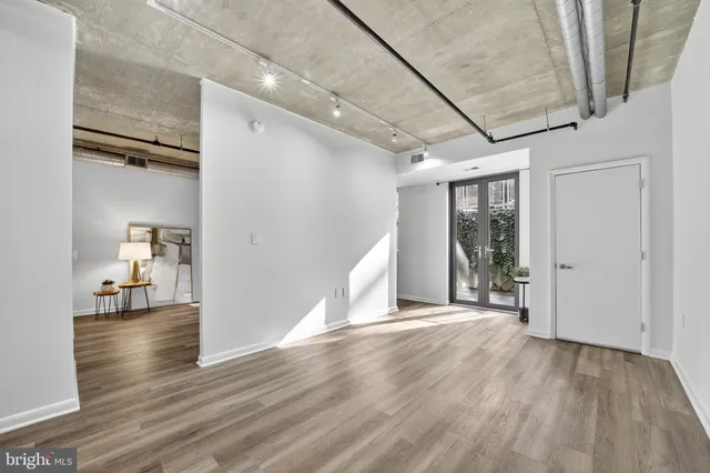 $2,700 | 1300 N Street Northwest, Unit 18, Washington, DC 20005