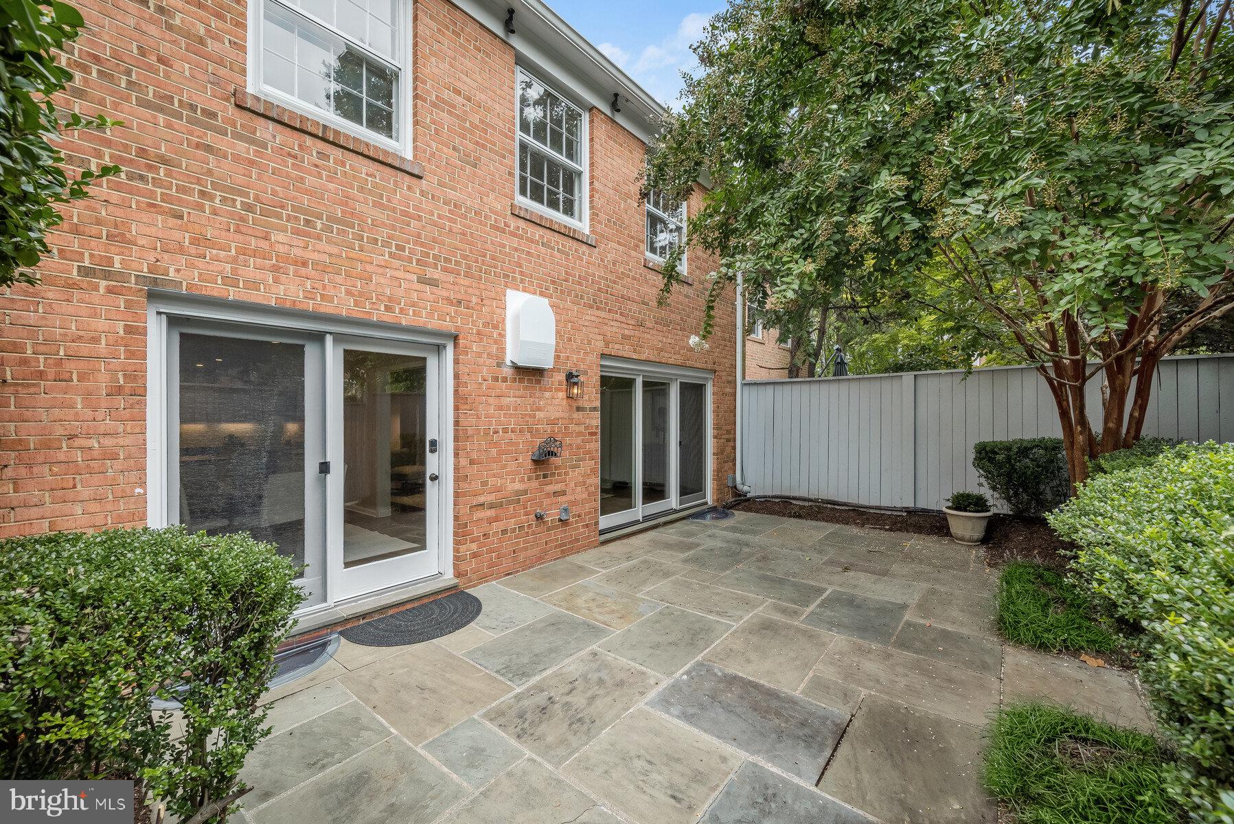 4255 Fordham Road Northwest Washington, DC 20016 - Photo 24 of 27