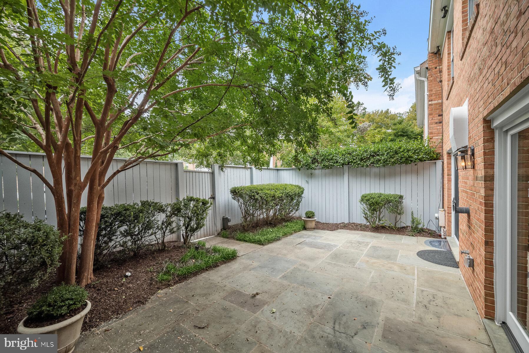 4255 Fordham Road Northwest Washington, DC 20016 - Photo 25 of 27