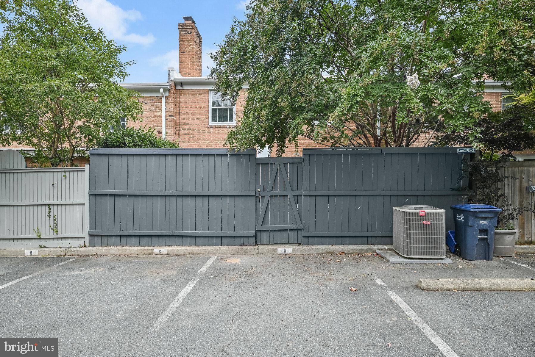 4255 Fordham Road Northwest Washington, DC 20016 - Photo 26 of 27