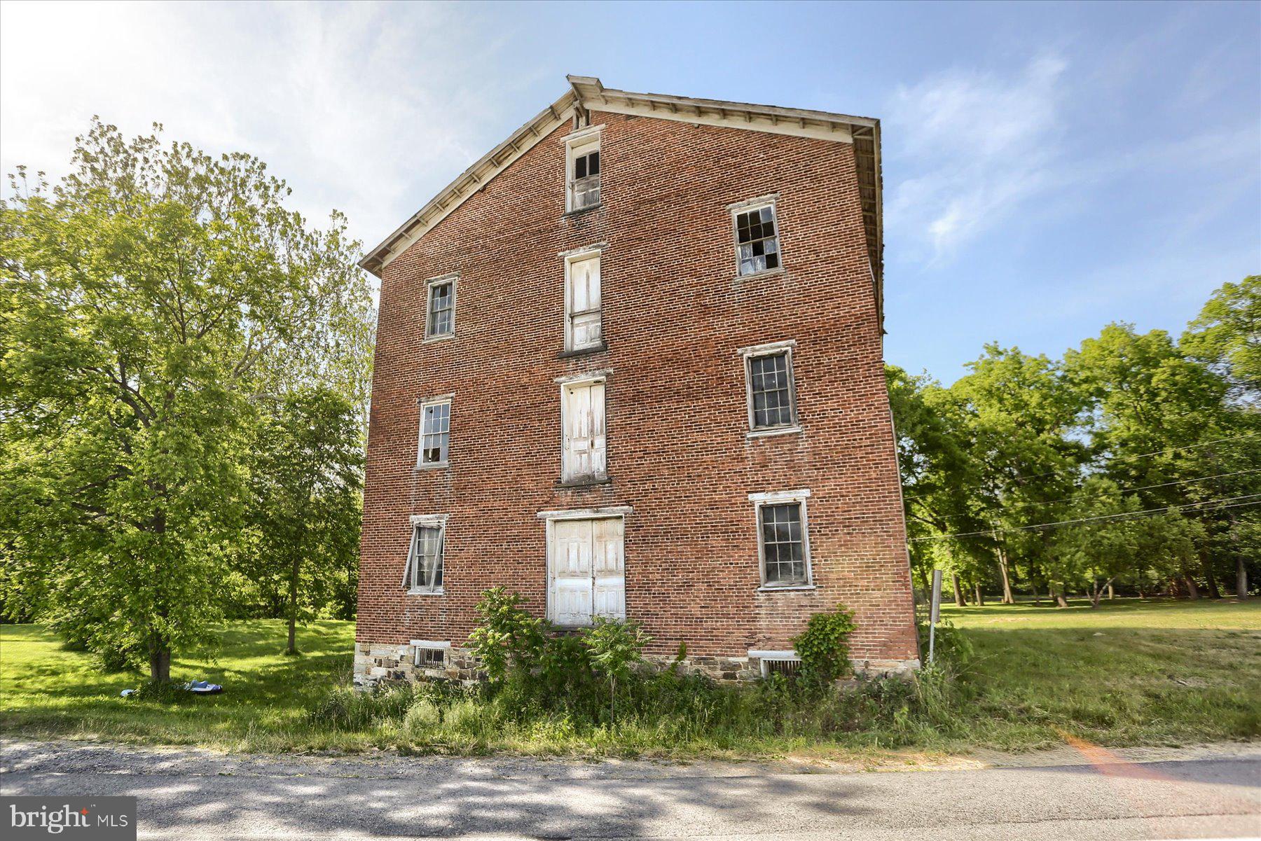 1209 Mill Road Selinsgrove, PA 17870 - Photo 16 of 18