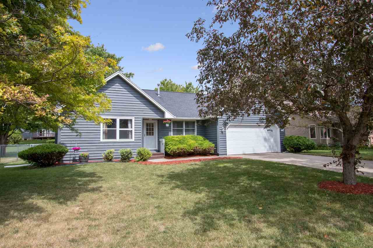 1935 Holiday Road Coralville, IA 52241 - Photo 2 of 31 Gallery Image 2