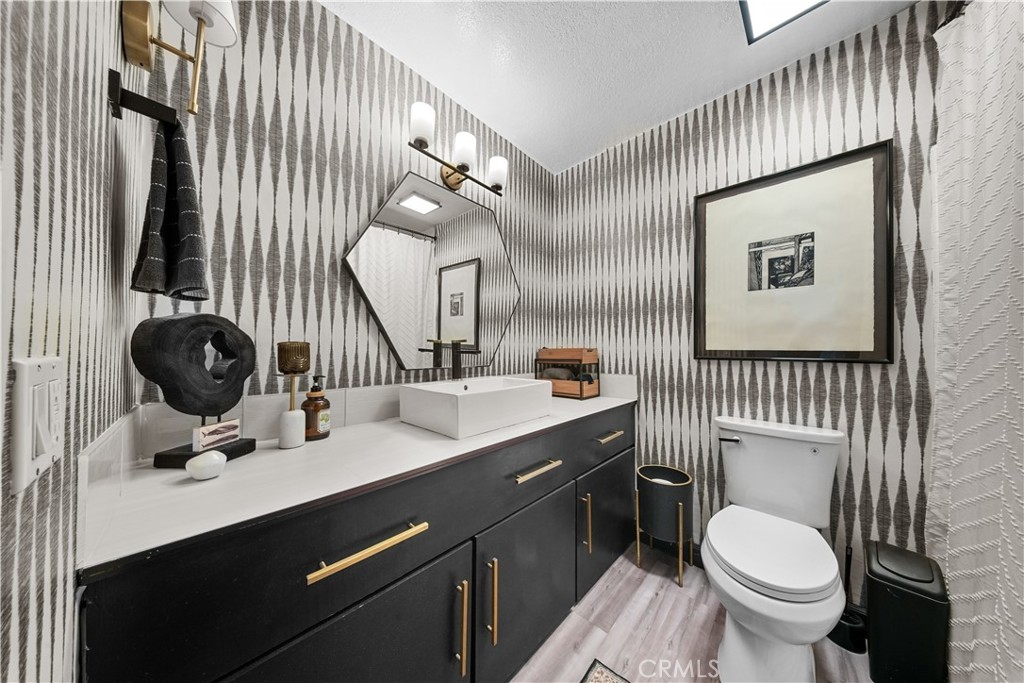 17007 Ranchero Road Riverside, CA 92504 - Photo 4 of 39