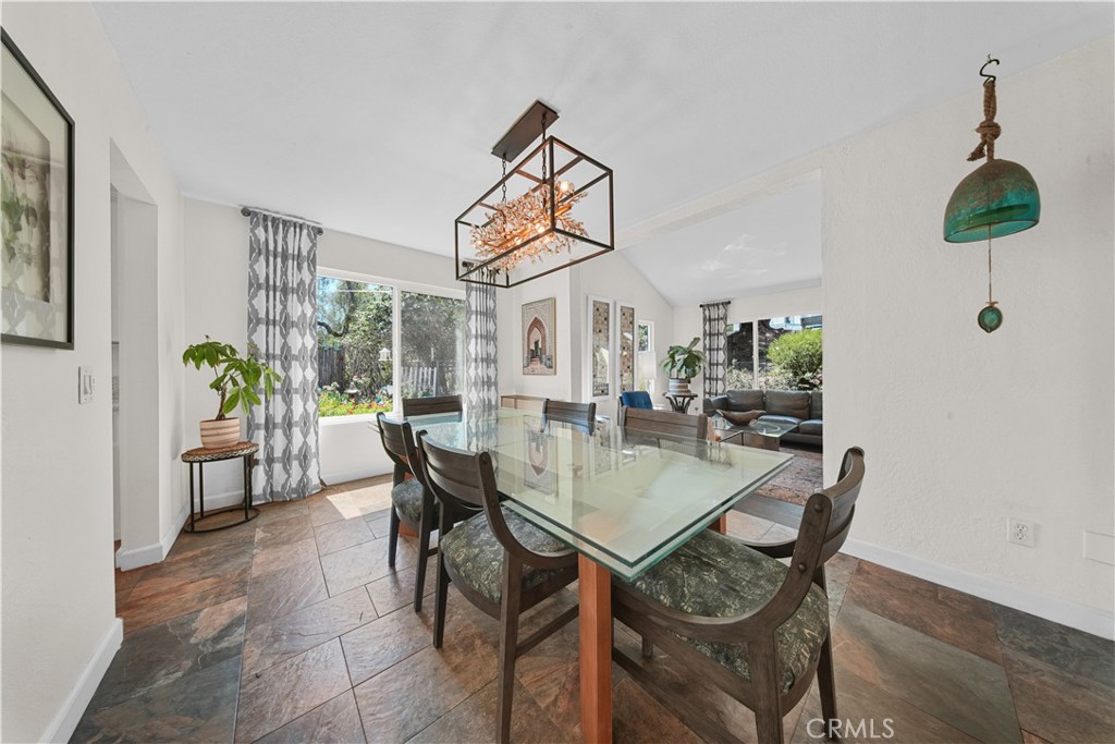 17007 Ranchero Road Riverside, CA 92504 - Photo 9 of 39