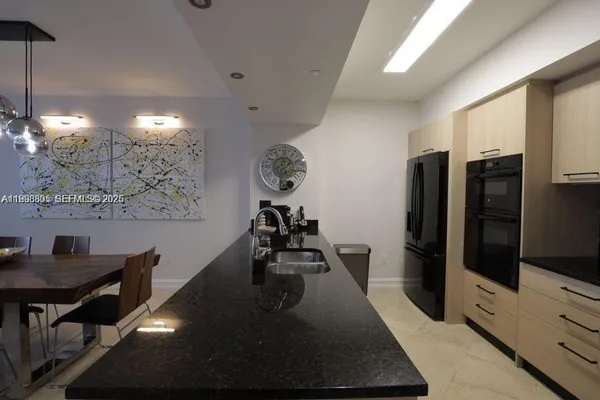 $8,500 | 1830 South Ocean Drive, Unit 2011, Hallandale Beach, FL 33009