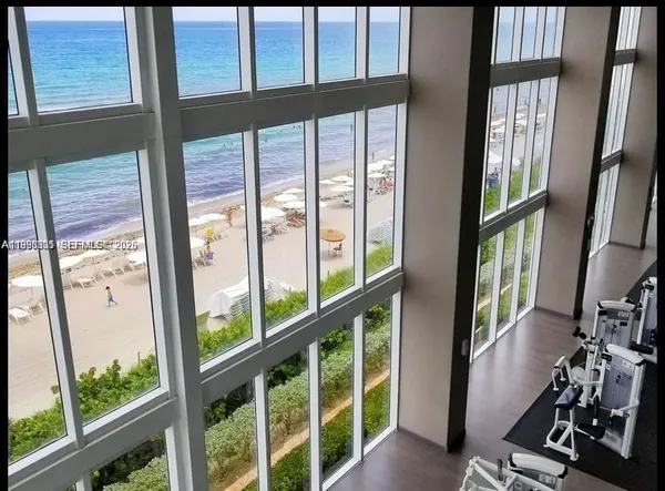 $8,500 | 1830 South Ocean Drive, Unit 2011, Hallandale Beach, FL 33009