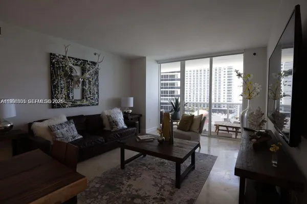 $8,500 | 1830 South Ocean Drive, Unit 2011, Hallandale Beach, FL 33009