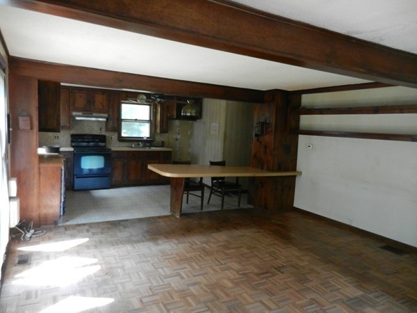 32 Hamilton Terrace Georgetown, MA 01833 - Photo 3 of 13 Gallery Image 3