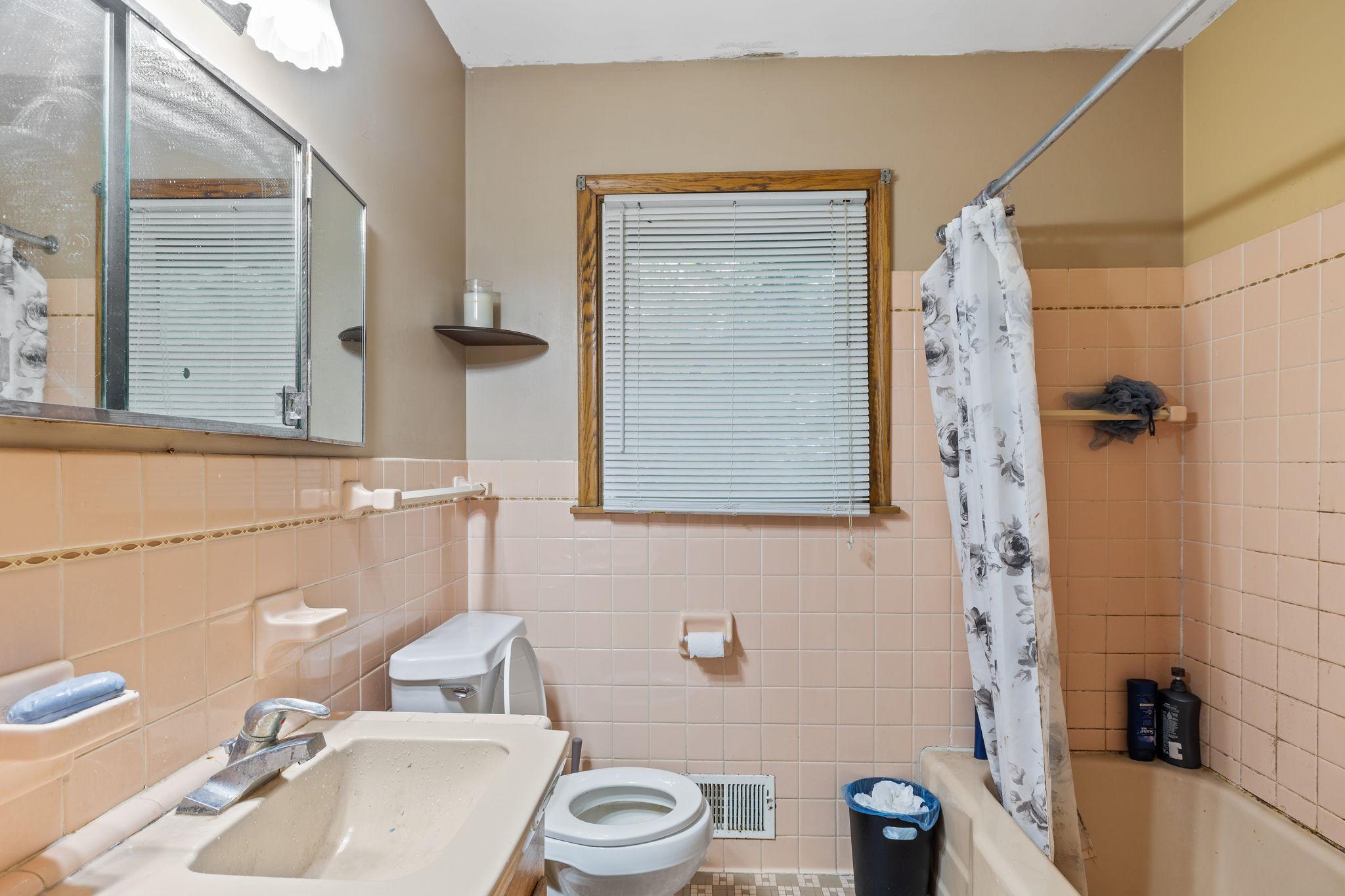 4260 McLeod Street Northeast Columbia Heights, MN 55421 - Photo 11 of 33