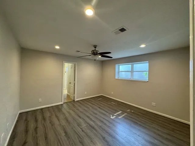 $292,499 | 11111 Sagecrest Lane, Houston, TX 77089