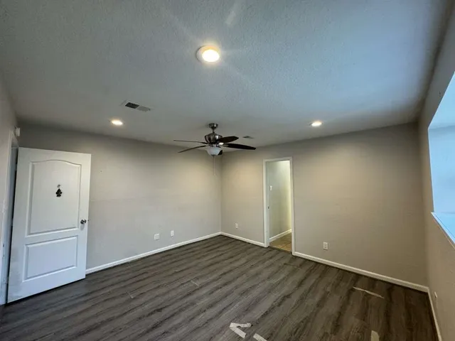 $292,499 | 11111 Sagecrest Lane, Houston, TX 77089