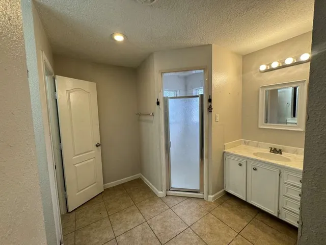 $292,499 | 11111 Sagecrest Lane, Houston, TX 77089