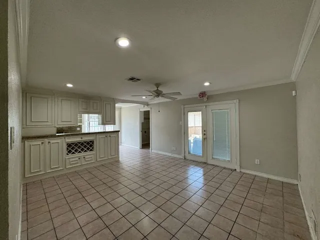 $292,499 | 11111 Sagecrest Lane, Houston, TX 77089