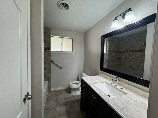 $292,499 | 11111 Sagecrest Lane, Houston, TX 77089