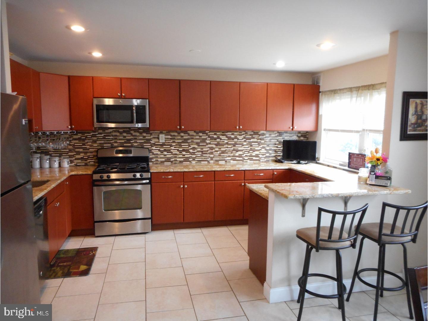 12607 Ramer Road Philadelphia, PA 19154 - Photo 4 of 25