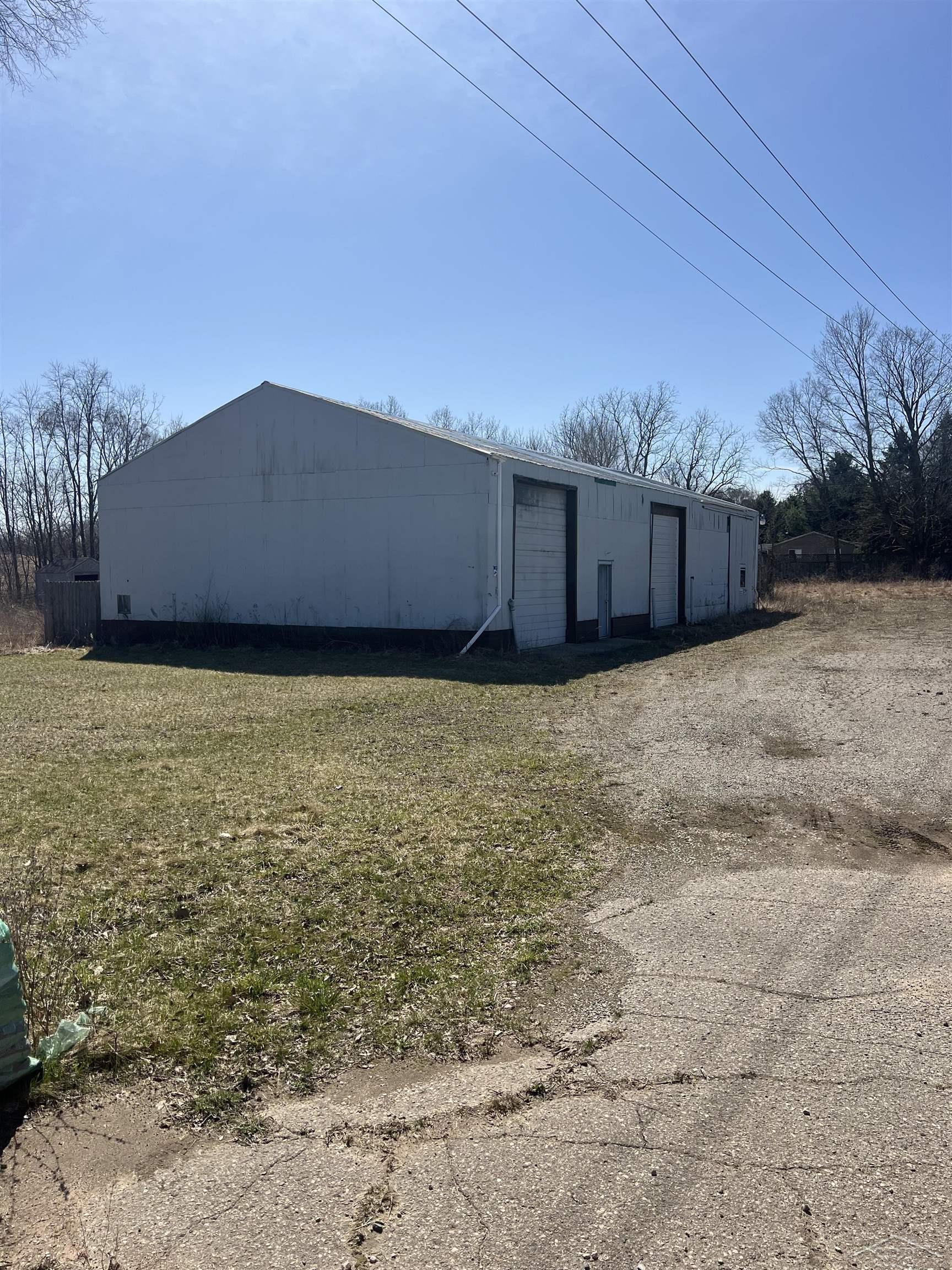 13164 Seymour Road Montrose, MI 48457 - Photo 3 of 10