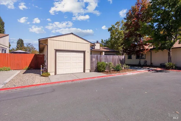 $419,000 | 751 Agnew Place, Santa Rosa, CA 95401