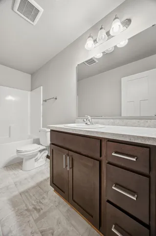 $335,000 | 726 Prairie Avenue, Horace, ND 58047