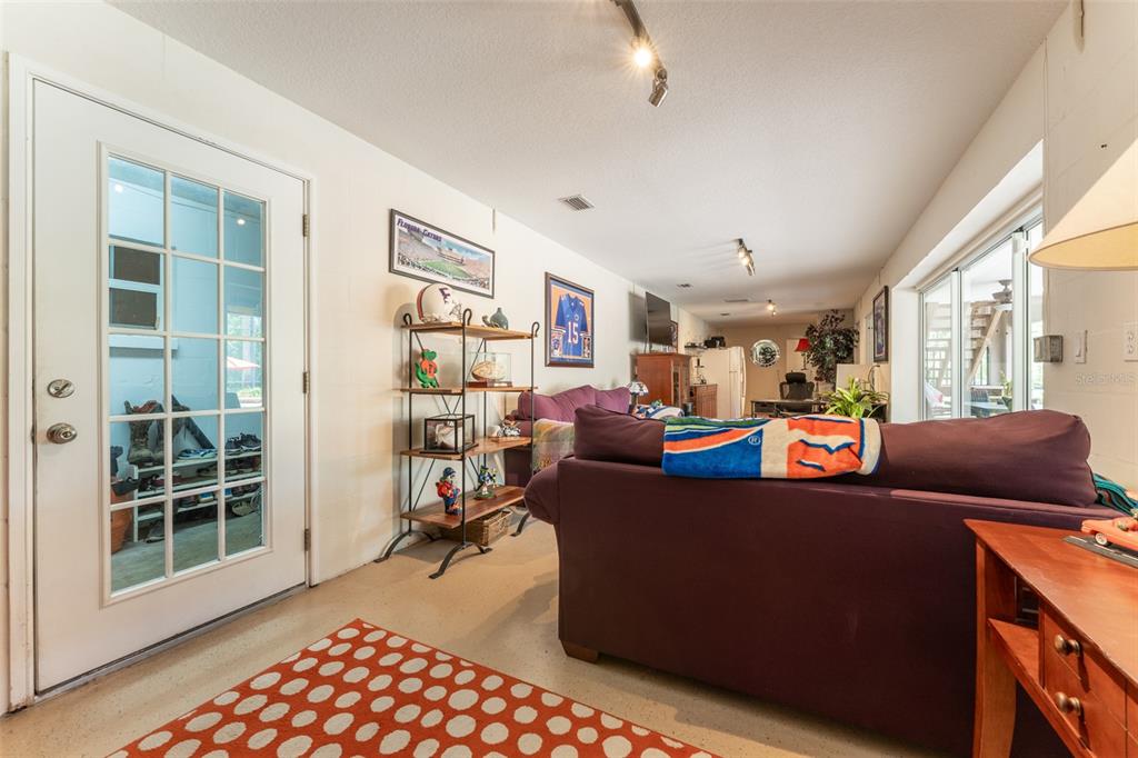 8214 Revels Road Riverview, FL 33569 - Photo 39 of 86