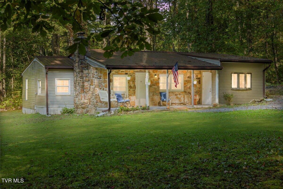 392 Government Road Bristol, TN 37620 - Photo 1 of 46 01-1