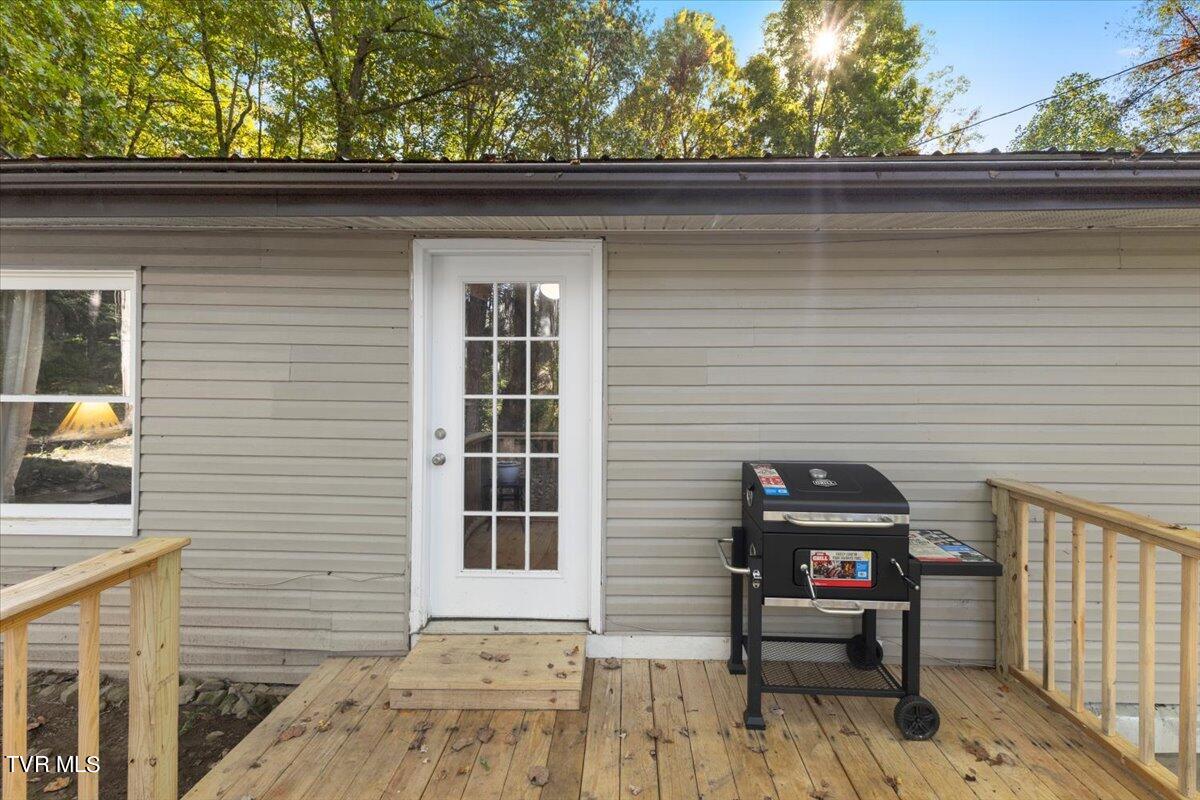 392 Government Road Bristol, TN 37620 - Photo 32 of 46 38-128A1052