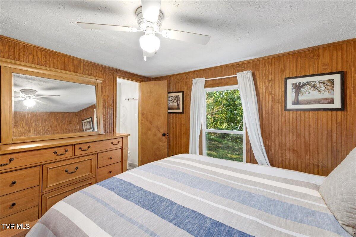 392 Government Road Bristol, TN 37620 - Photo 35 of 46 42-128A1066