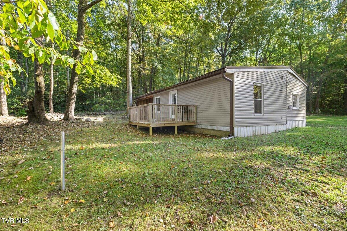 392 Government Road Bristol, TN 37620 - Photo 7 of 46 12-128A0985
