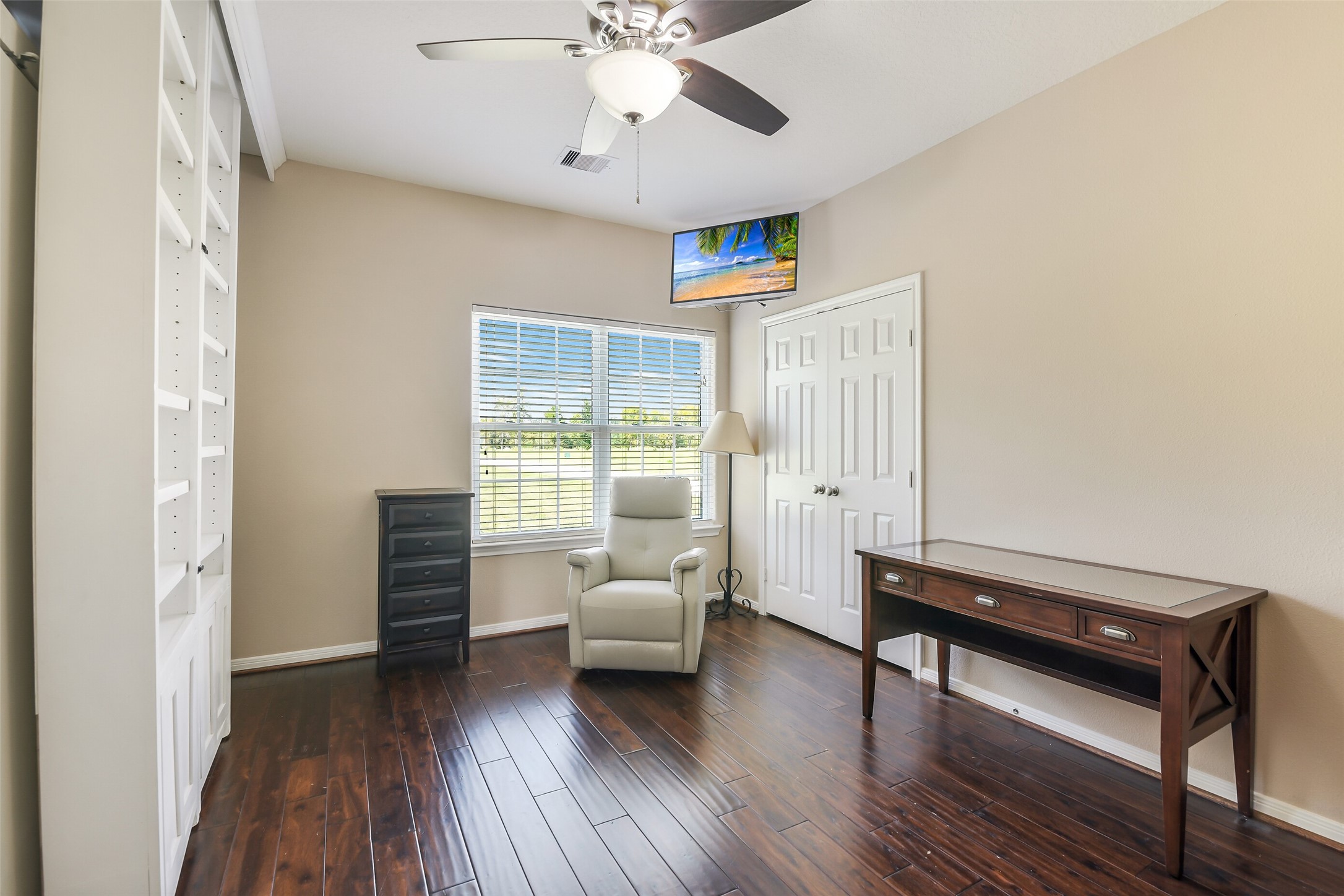 264 Falcon Point Onalaska, TX 77360 - Photo 15 of 33 a living room with furniture and a wooden floor