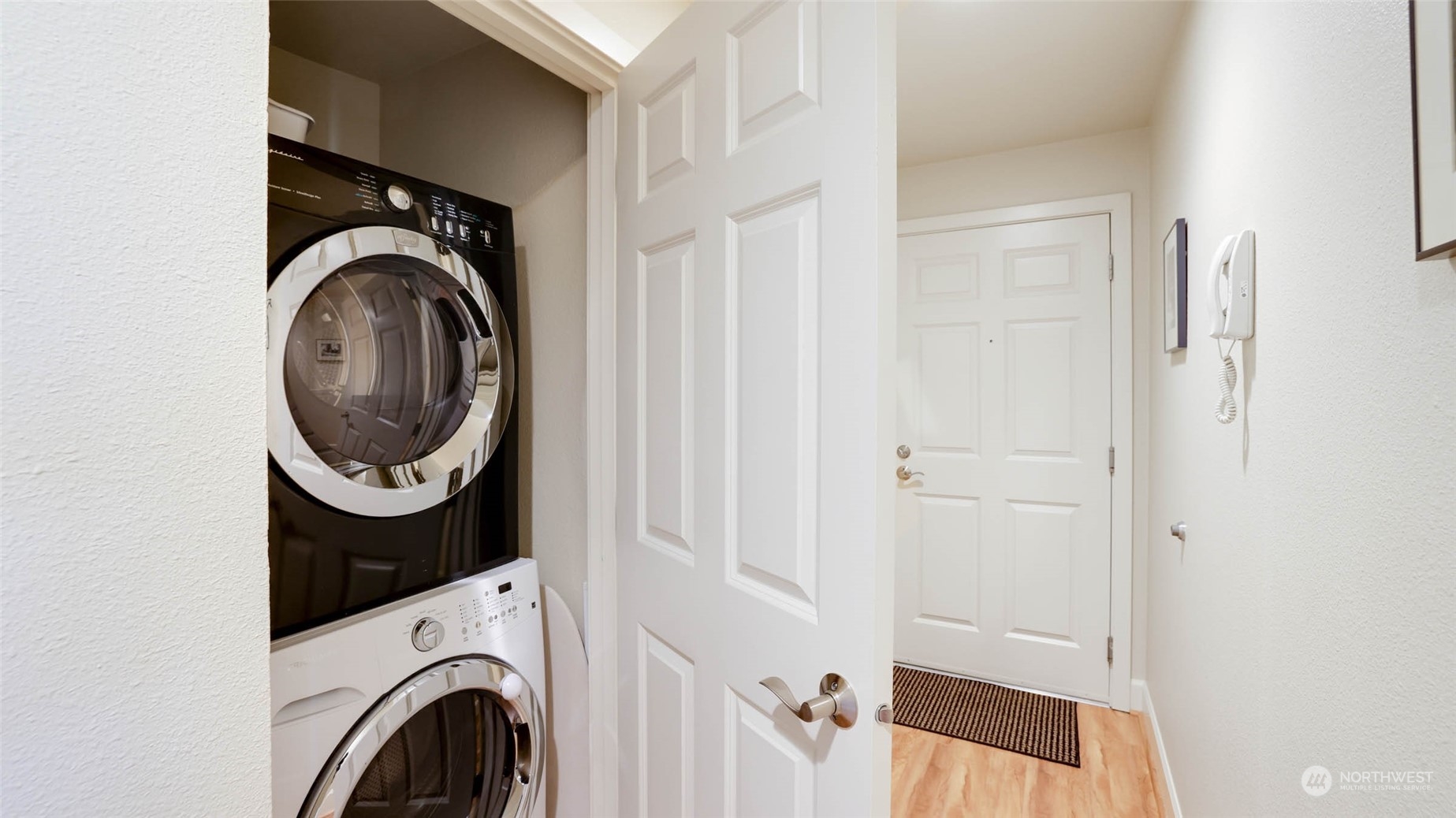 2514 57th Avenue Southwest, Unit 102 Seattle, WA 98116 - Photo 17 of 18 a utility room with dryer and washer