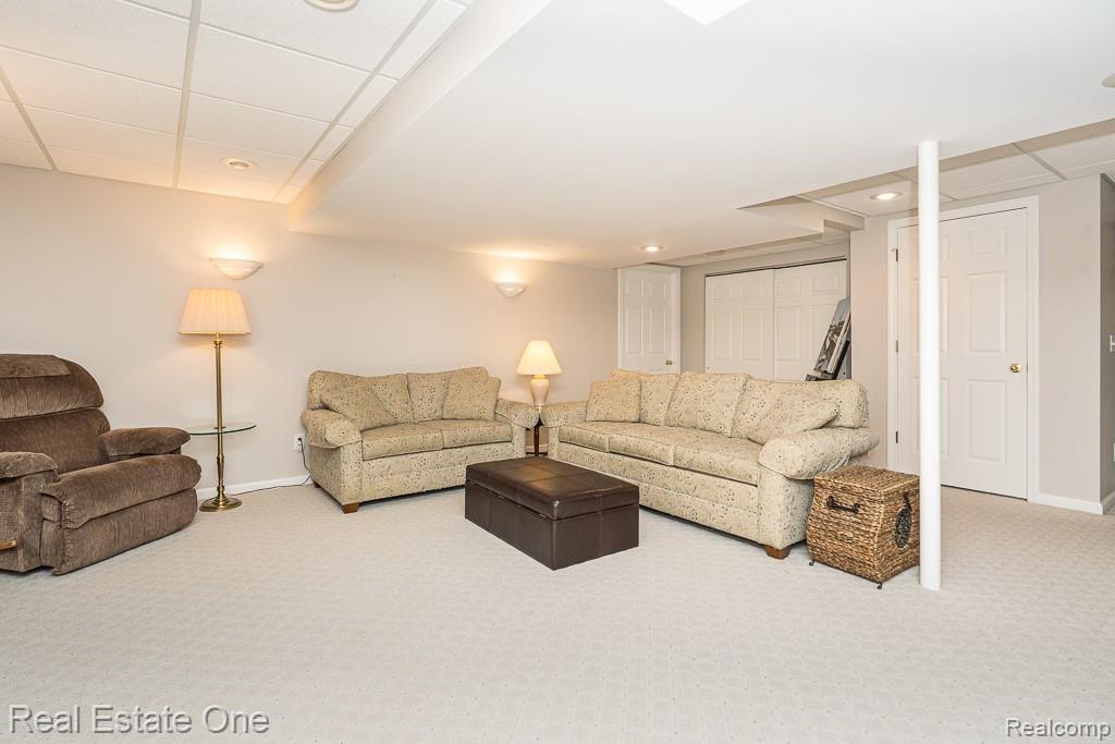6615 Chatham Circle Rochester Hills, MI 48306 - Photo 48 of 62