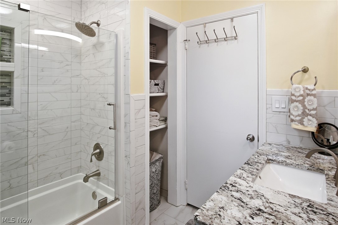 3126 Mayfield Road Silver Lake, OH 44224 - Photo 25 of 40 Main Bathroom