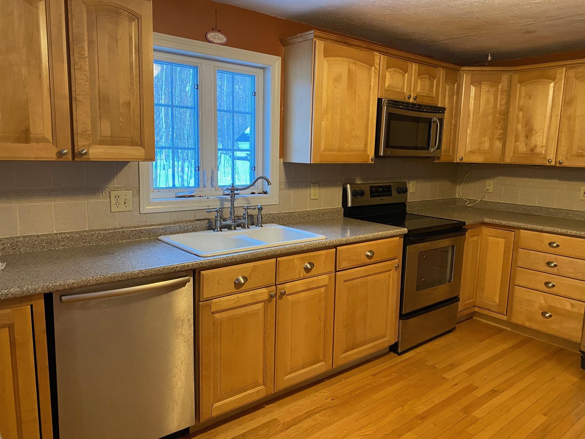 332 Old Post Road Newbury, NH 03255 - Photo 7 of 17