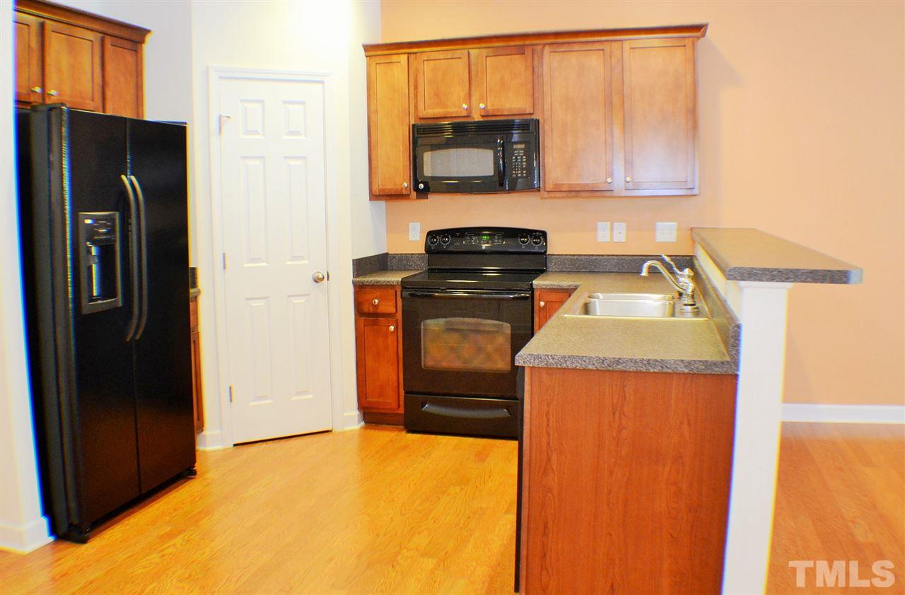 2532 Spring Oaks Way Raleigh, NC 27614 - Photo 4 of 13 Gallery Image 4