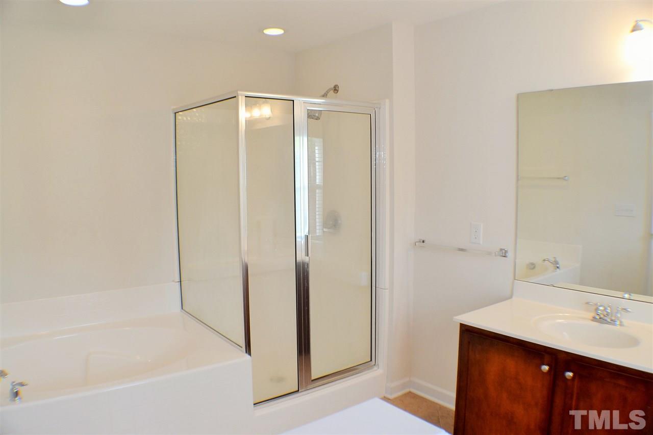 2532 Spring Oaks Way Raleigh, NC 27614 - Photo 6 of 13 Gallery Image 6