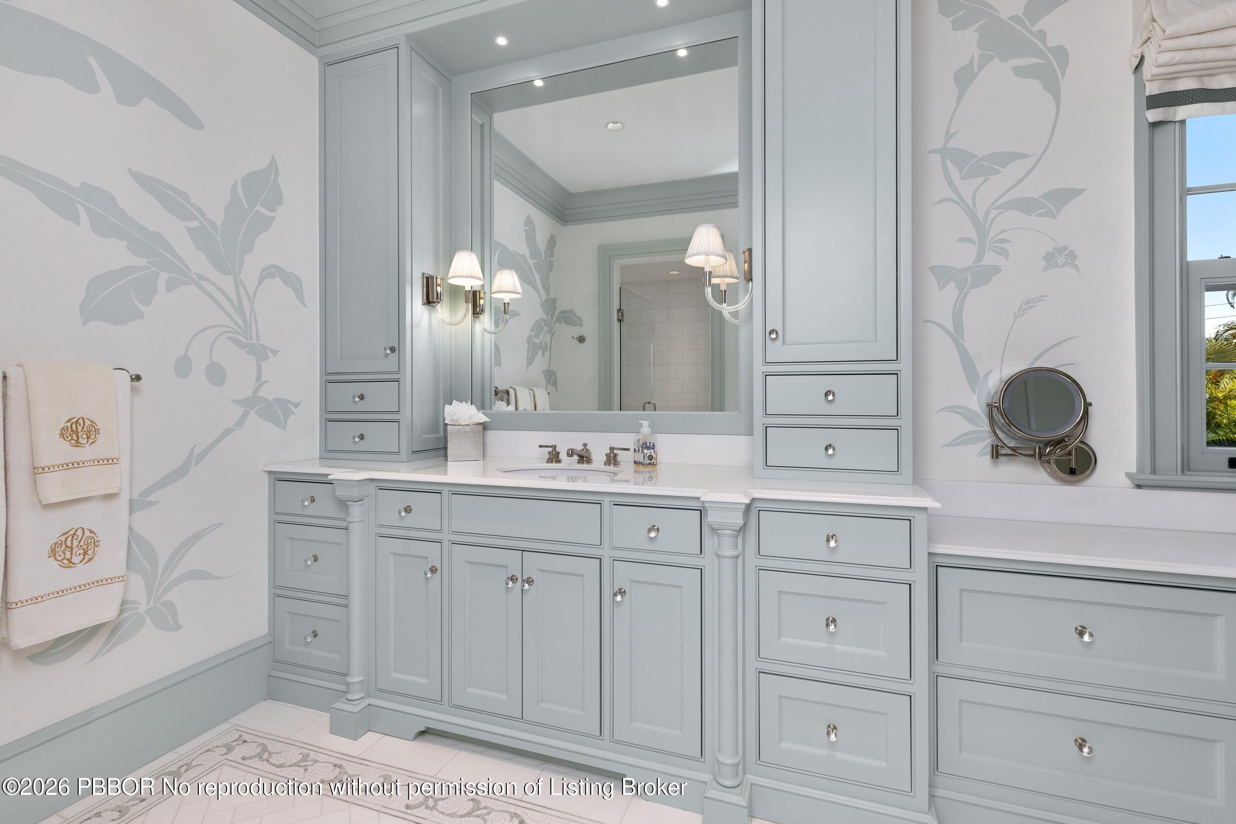 255 Wells Road Palm Beach, FL 33480 - Photo 26 of 48 Primary Bath