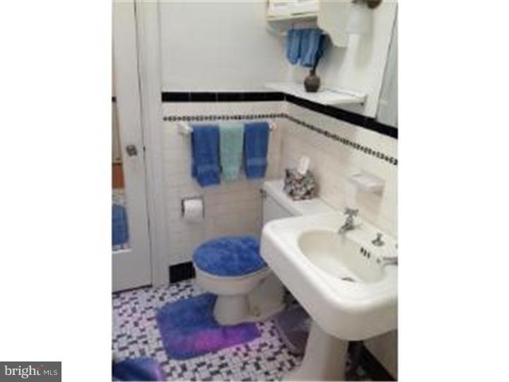 7240 Calvin Road Upper Darby, PA 19082 - Photo 12 of 16