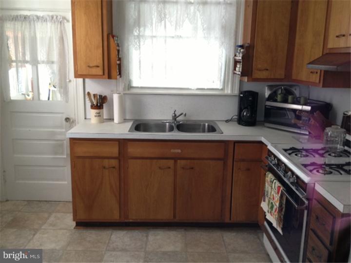 7240 Calvin Road Upper Darby, PA 19082 - Photo 6 of 16