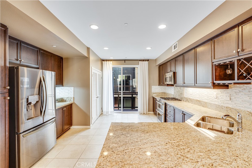 507 Rockefeller Irvine, CA 92612 - Photo 2 of 41