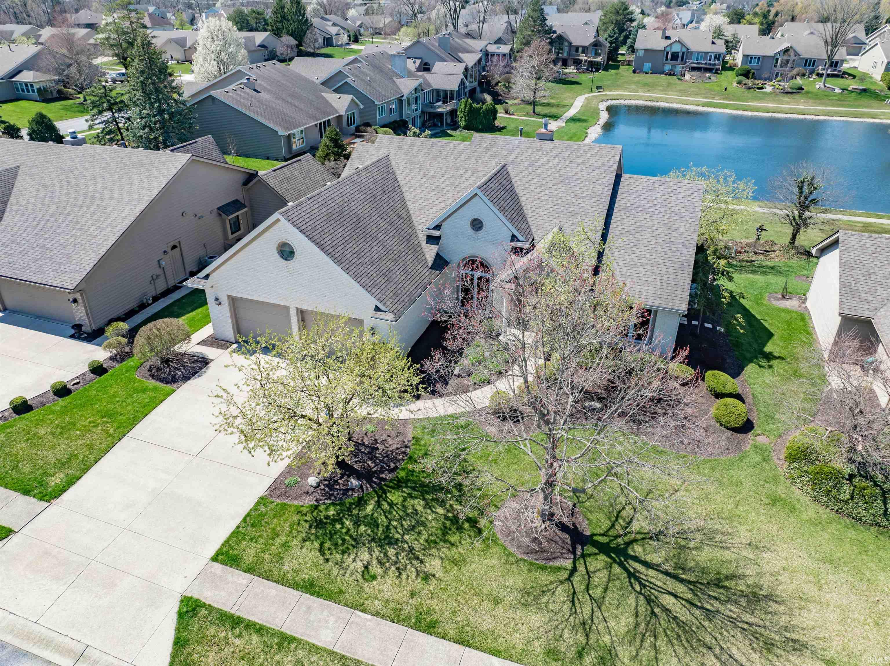 1420 Shingle Oak Pointe Fort Wayne, IN 46814 - Photo 1 of 34