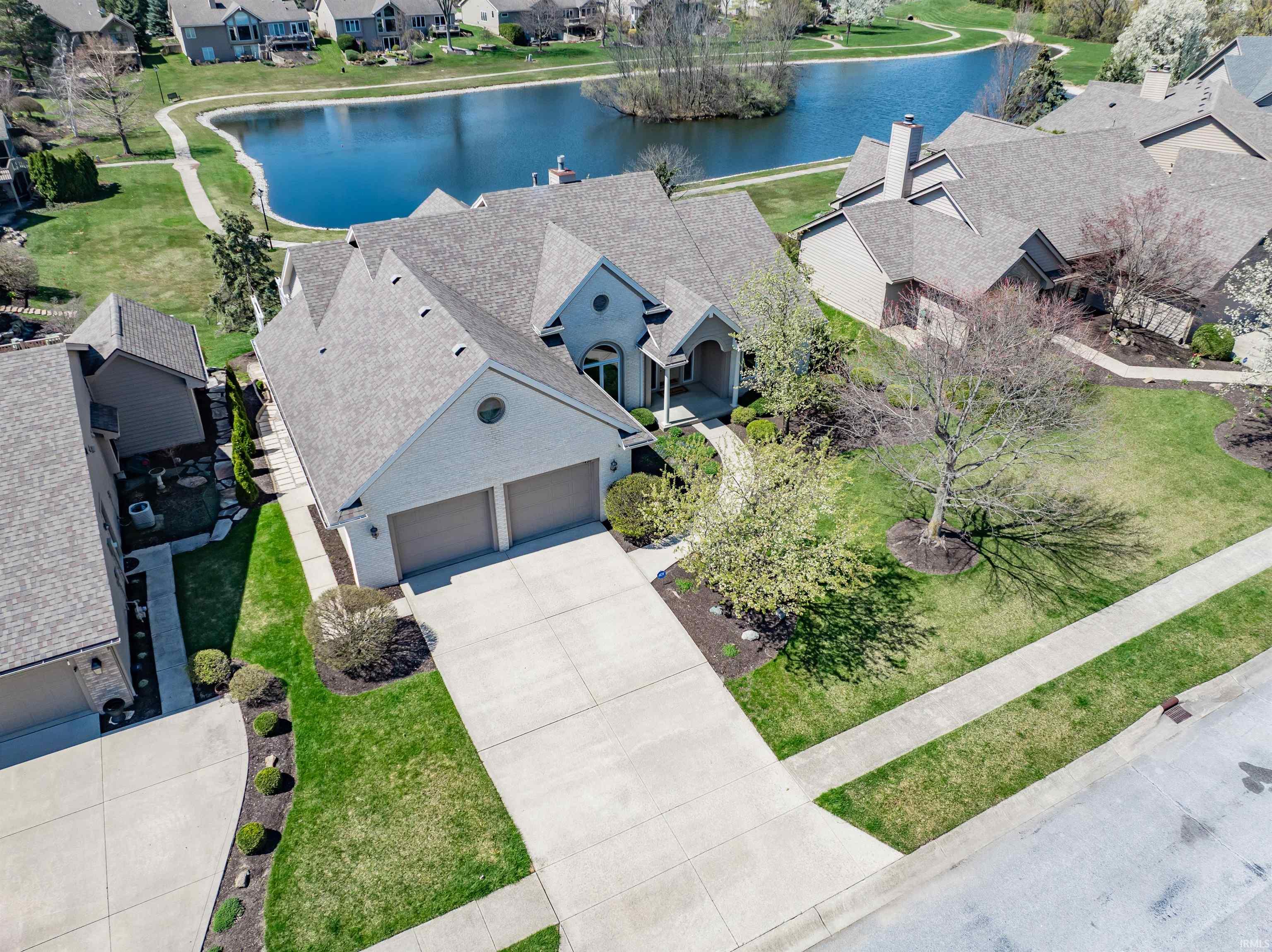 1420 Shingle Oak Pointe Fort Wayne, IN 46814 - Photo 3 of 34